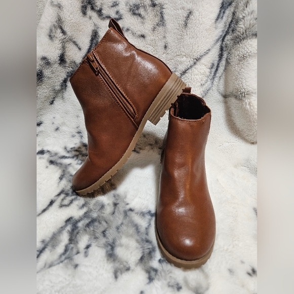 Sonoma Chestnut Ankle Boots - Picture 3 of 7